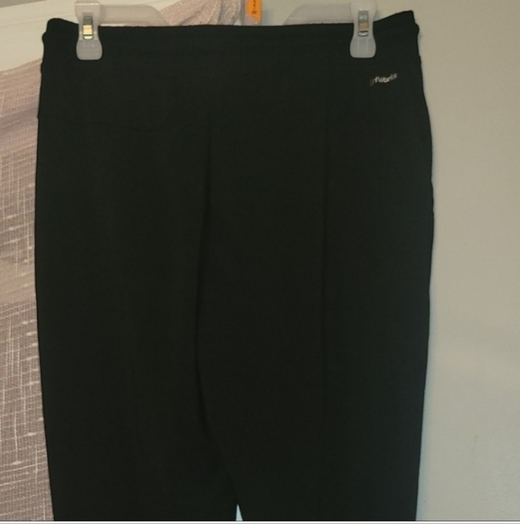 💋5/20 Athletic pants size Medium - Picture 2 of 3